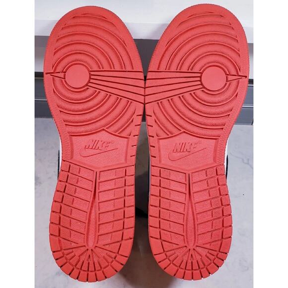Nike Air Jordan 1 Retro High Rare Air Max Youth Sz. 5.5 Red & Black 705300-800 - Picture 10 of 16